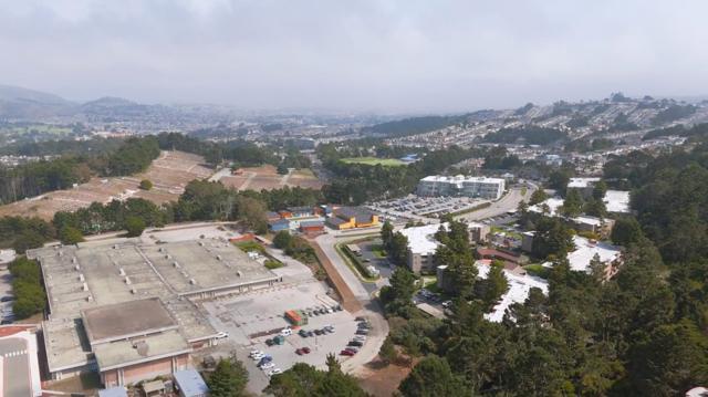 355 Crestview Circle, Daly City CA: https://media.crmls.org/mediaz/175b2e64-e9bf-4aee-ab71-8462de4af6a6.jpg