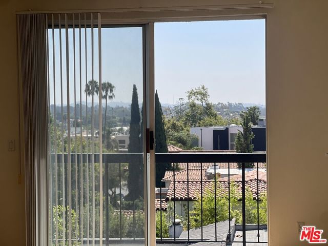 Image 3 for 1851 Holmby Ave #302, Los Angeles, CA 90025