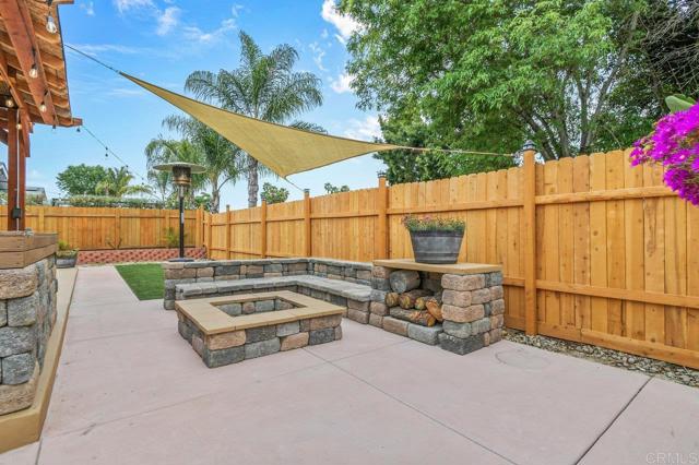 Detail Gallery Image 33 of 41 For 8409 Carlton Oaks Dr, Santee,  CA 92071 - 4 Beds | 2 Baths