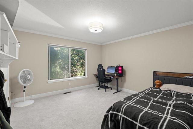 17 Bella Vista Lane, Gilroy CA: https://media.crmls.org/mediaz/175c26ad-919d-4e80-90db-5e5346d84127.jpg