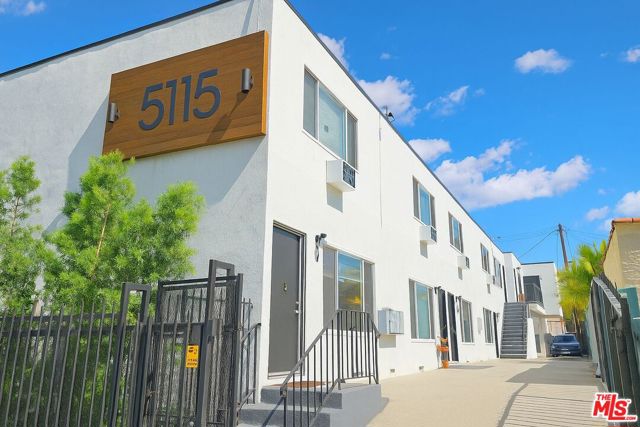5115 Clinton Street, Los Angeles CA: https://media.crmls.org/mediaz/175cd730-fa60-46b3-a3db-9005bdc4b474.jpg
