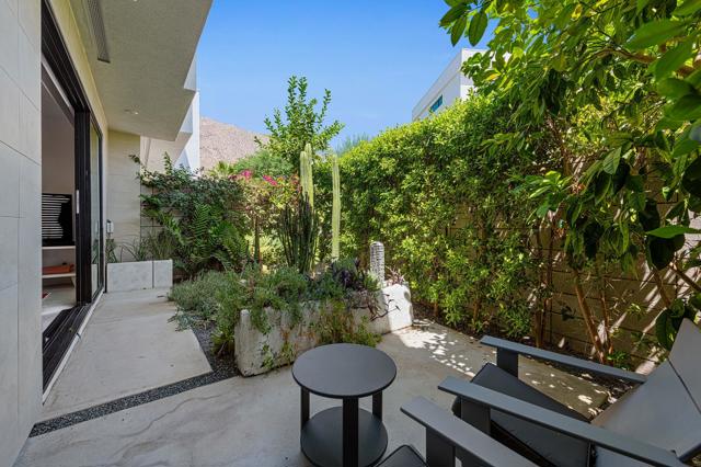294 Mayfair Way, Palm Springs, CA 92264