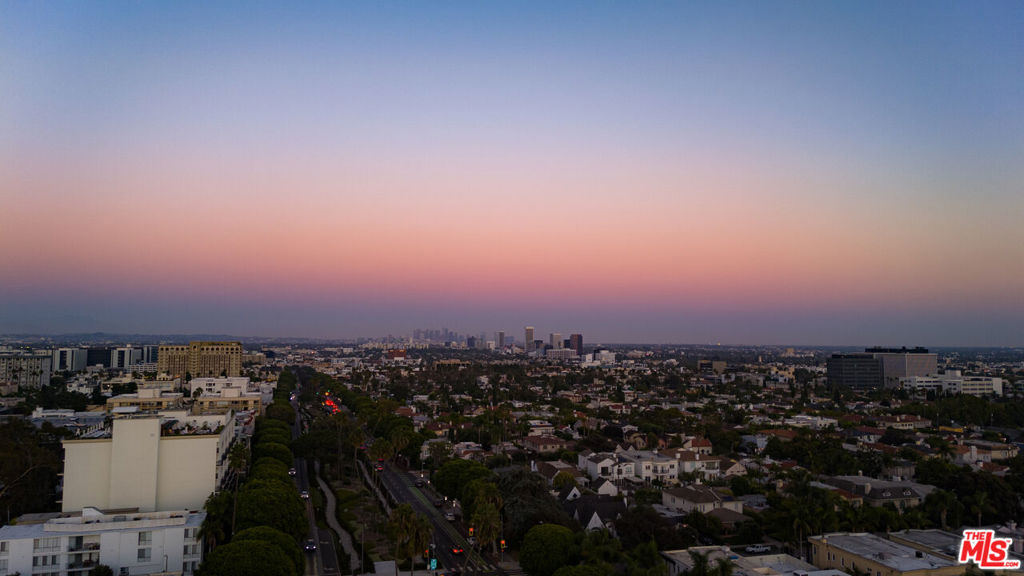 https://media.crmls.org/mediaz/175f2971-19f3-498d-9dc5-3d8de6f74cb2.jpg?preset=X-Large