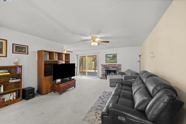 676 Colusa Way, Livermore CA: https://media.crmls.org/mediaz/175f9fbe-49ff-4fda-8a0c-8f5e233ecc7f.jpg
