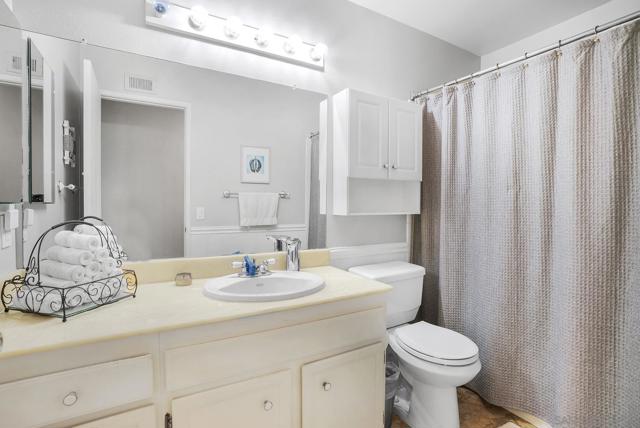 13647 Paseo Cardiel, San Diego CA: https://media.crmls.org/mediaz/175ff747-6dd0-4ad0-a061-345a76c9d32e.jpg