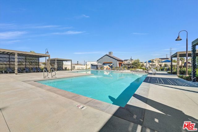 4102 S Limecrest Paseo, Ontario CA: https://media.crmls.org/mediaz/176096e4-0bf4-4a88-8889-66e4e95573a8.jpg