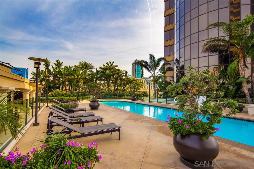 MLS #250037576SD image #16