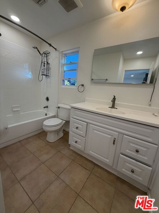 8020 Cora Street photo 16