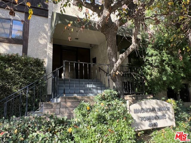4919 Laurel Canyon Boulevard, 18 photo 2