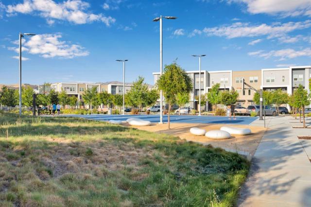 6803 Vector Court, San Jose CA: https://media.crmls.org/mediaz/1762e578-8289-44d5-a357-4c66b8b217f5.jpg