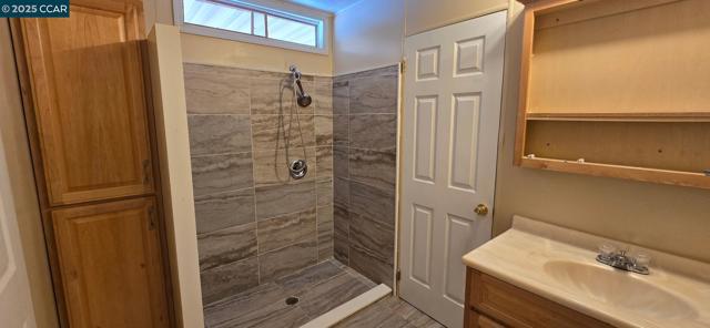 16401 San Pablo Ave, San Pablo CA: https://media.crmls.org/mediaz/1762f5c0-9c18-45d5-9929-bae802be2ddf.jpg