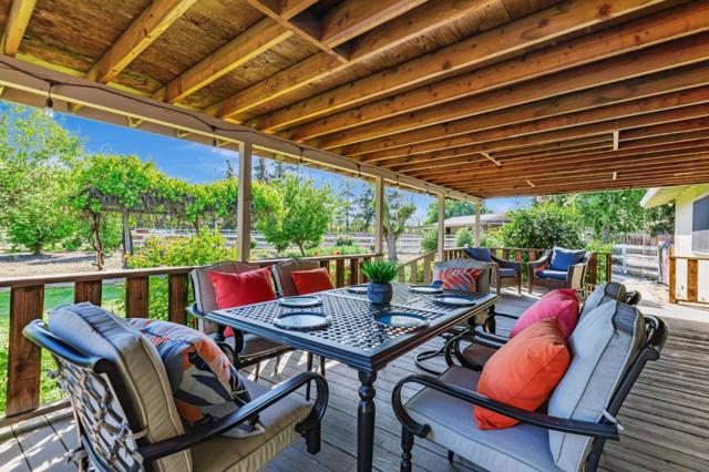 10495 Garcia Lane, Gilroy CA: https://media.crmls.org/mediaz/1762f709-ece3-4092-b2e2-9f906f579b63.jpg