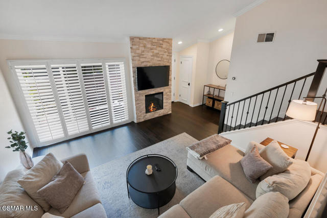6217 Nita Avenue, Woodland Hills CA: https://media.crmls.org/mediaz/17631c3b-da7a-4911-9569-d3f624b157ee.jpg