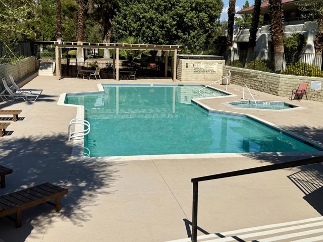 2875 N Los Felices Road, Palm Springs CA: https://media.crmls.org/mediaz/1763204a-cc17-4480-a78e-8614debe7450.jpg