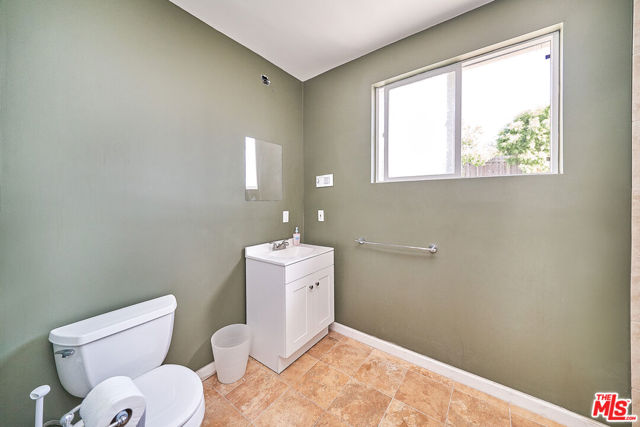 4930 Ramsdell Avenue, La Crescenta CA: https://media.crmls.org/mediaz/1763405e-06fb-4e74-bd35-2736930db207.jpg