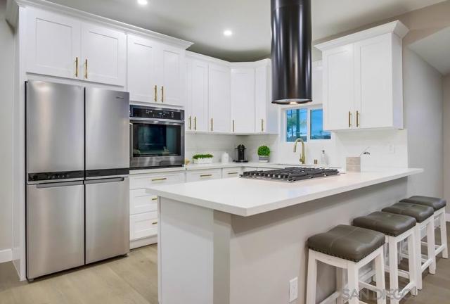 3122 Newell St, San Diego CA: https://media.crmls.org/mediaz/17643725-25e3-45f5-a170-786fd7c50f2b.jpg