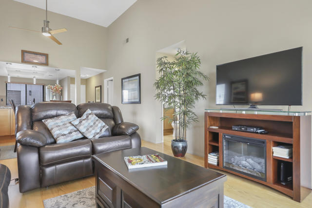 76676 Chrysanthemum Way, Palm Desert CA: https://media.crmls.org/mediaz/176490be-4e12-4ad3-ac0f-d740d7d59b1d.jpg