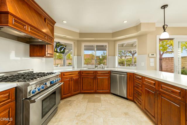 5580 Bromely Drive, Oak Park CA: https://media.crmls.org/mediaz/1764a7a0-91ba-4846-97cc-47290aa72723.jpg
