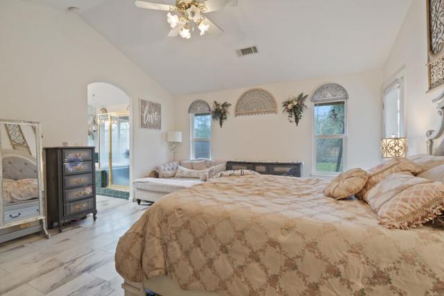 2920 Aspen Glow Lane, Redding CA: https://media.crmls.org/mediaz/17659554-0bf2-4bf2-8603-b5b87f87ac23.jpg