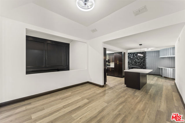 9724 Bothwell Road, Northridge CA: https://media.crmls.org/mediaz/1765cf76-e9ac-4b31-b591-00bb64234dd5.jpg