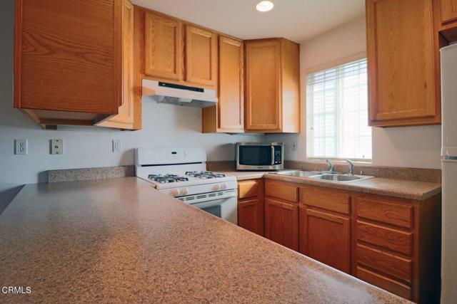 3115 Dwight Avenue, Camarillo CA: https://media.crmls.org/mediaz/176613d9-ebbf-4c9e-8e09-a1aa97d755c4.jpg
