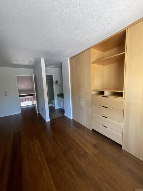 Detail Gallery Image 9 of 19 For 1612 Bridgeview Dr, San Diego,  CA 92105 - 3 Beds | 2 Baths