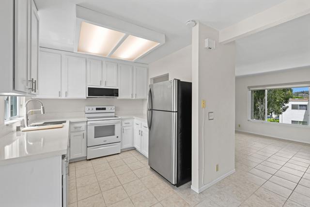 Detail Gallery Image 19 of 27 For 230 Candice Pl, Vista,  CA 92083 - 1 Beds | 1 Baths