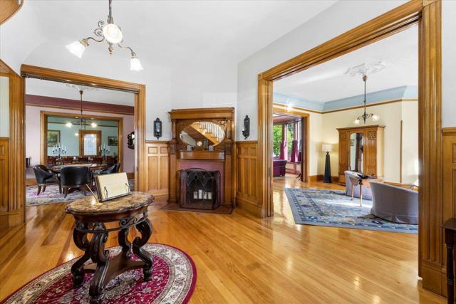 Image 12 of 71 For 223 Oregon Street