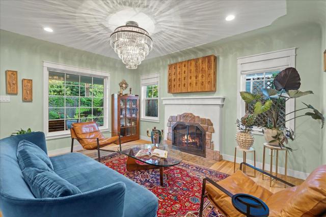 15415 Winchester Boulevard, Monte Sereno CA: https://media.crmls.org/mediaz/1766ddfa-2205-4526-827a-cc4e16b7ccb9.jpg