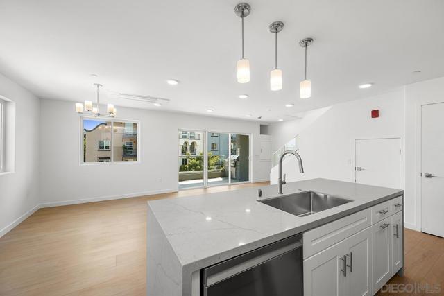 4004 Ohio st #4, San Diego CA: https://media.crmls.org/mediaz/1767c409-8156-4222-b6c3-d62a34c92505.jpg