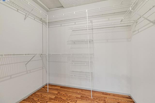 4772 Mendocino Ter, Fremont CA: https://media.crmls.org/mediaz/1768092a-e469-46df-a2f4-06b3deebbc7e.jpg