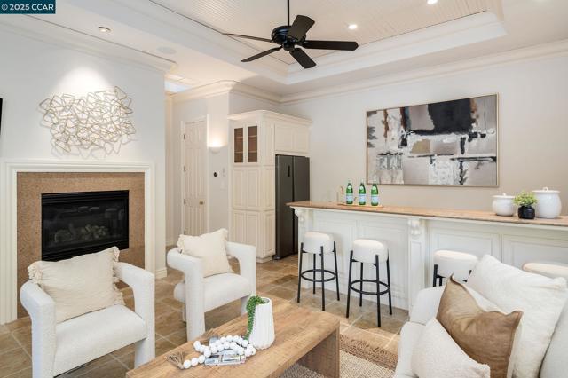 51 Brightwood Cir, Danville CA: https://media.crmls.org/mediaz/1768172e-57f1-4acd-8660-353554268594.jpg