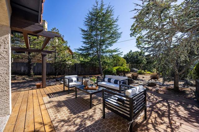 16 Niner Court, Redwood City CA: https://media.crmls.org/mediaz/17681b5d-7350-4916-aa32-afd3c9bd9281.jpg