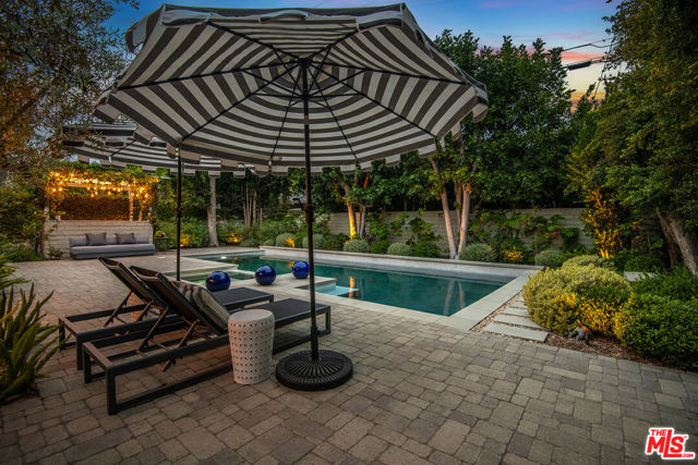13109 Valley Vista Boulevard, Studio City CA: https://media.crmls.org/mediaz/176821ff-86c6-4b79-95b0-846c45527b17.jpg