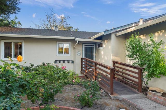 337 Roble Avenue, Redwood City CA: https://media.crmls.org/mediaz/1768fbb1-0662-43e6-869f-5410e3975696.jpg