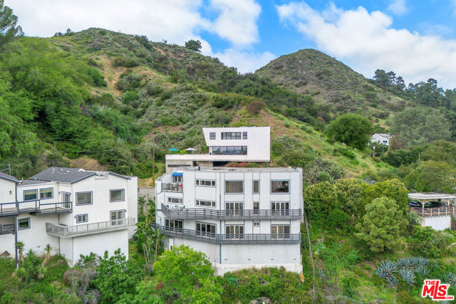 2350 San Marco Drive, Los Angeles CA: https://media.crmls.org/mediaz/17695bf5-db9d-44f3-b195-01dfc3392031.jpg