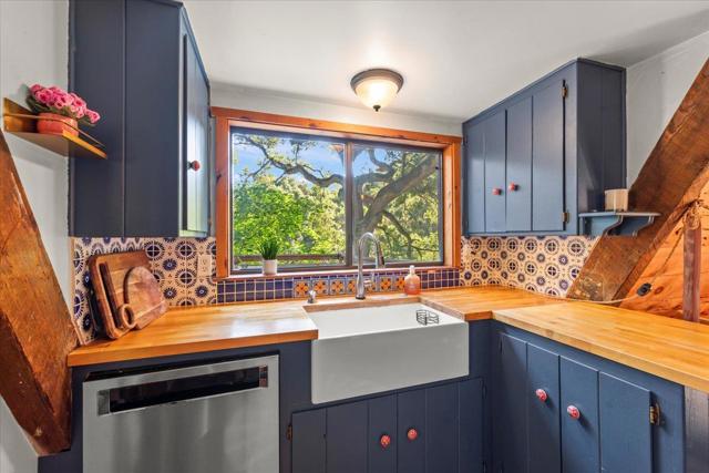 65 Hitchcock, Carmel Valley CA: https://media.crmls.org/mediaz/1769903f-9064-4e68-bb34-ea07cd3f92b5.jpg