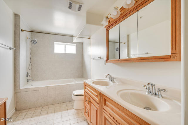 Detail Gallery Image 10 of 19 For 617 E Tujunga Ave #101,  Burbank,  CA 91501 - 3 Beds | 2 Baths