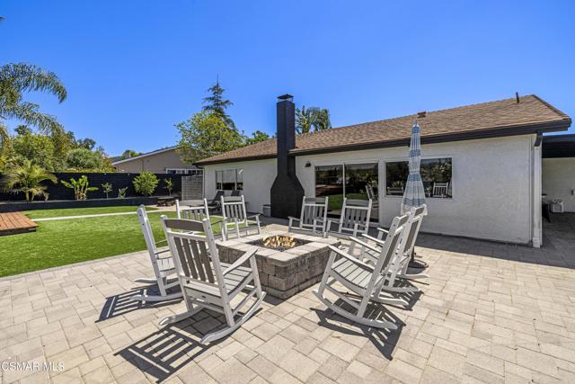 915 W Marcello Avenue, Thousand Oaks CA: https://media.crmls.org/mediaz/176a003d-e31a-4a06-9ca3-d899ea003508.jpg