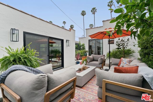 3864 3rd Avenue, Los Angeles CA: https://media.crmls.org/mediaz/176a0daf-8514-43ce-9ebb-3d6f85c33f2b.jpg