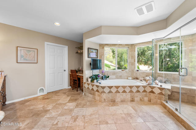 5924 Rainbow Hill Road, Agoura Hills CA: https://media.crmls.org/mediaz/176a7a85-29ba-400f-b457-abc585fa8278.jpg