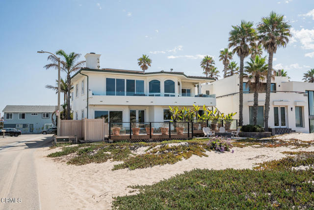 1501 Mandalay Beach Road, Oxnard CA: https://media.crmls.org/mediaz/176b1d72-3048-47d8-b1e2-fc154b091396.jpg