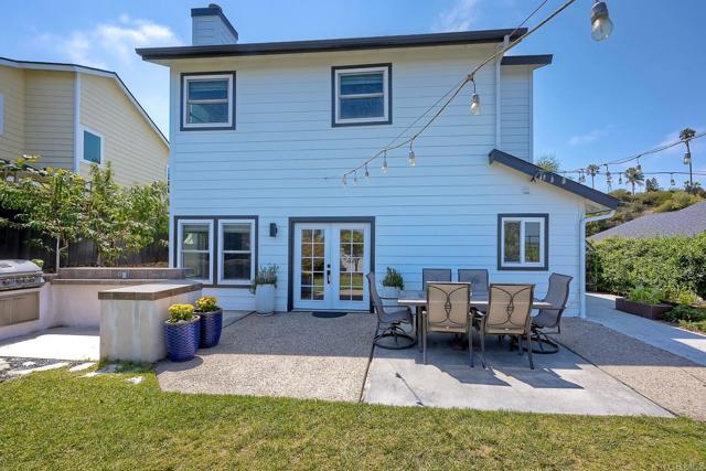 1782 E Pointe Avenue, Carlsbad CA: https://media.crmls.org/mediaz/176b3c9e-e195-4fd7-b068-e35354d4a131.jpg