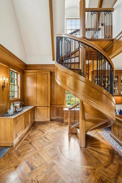 100 Canada Road, Woodside CA: https://media.crmls.org/mediaz/176b3fcc-c315-4cb8-b66a-a46070313ba8.jpg