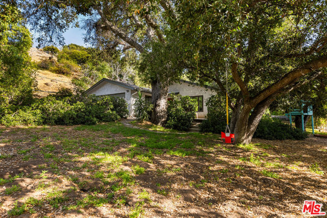 865 Katherine Road photo 2