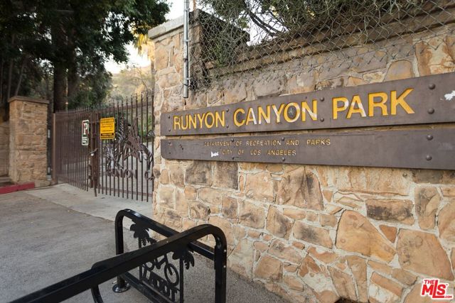 7250 Franklin Avenue, Los Angeles CA: https://media.crmls.org/mediaz/176cb1de-2c02-49e2-85f0-6a995be1d234.jpg