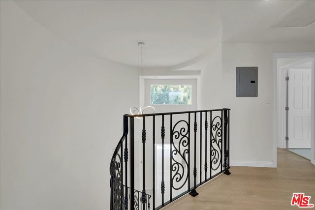 7900 Zeus Drive, Los Angeles CA: https://media.crmls.org/mediaz/176cc578-6f04-43b2-adb1-acd5e63e8fd9.jpg