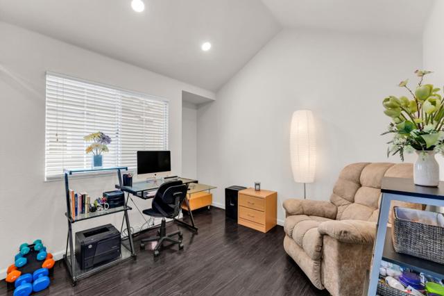 4438 Calypso Terrace, Fremont CA: https://media.crmls.org/mediaz/176d002b-950c-4f71-9392-d0c43da2b28d.jpg