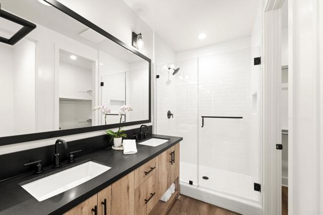 Detail Gallery Image 14 of 42 For 1303 Bergamo #201,  Encinitas,  CA 92024 - 2 Beds | 1/1 Baths