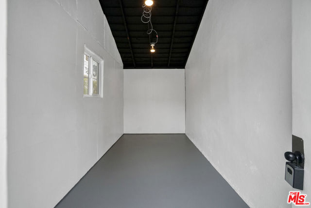 7868 Naylor Avenue, Los Angeles CA: https://media.crmls.org/mediaz/176d6950-6013-480e-b2e7-21f909ee5dba.jpg